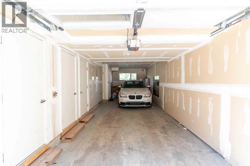 Single Family House for Sale in  Harvest Hills Gate NE Harvest Hills Calgary 