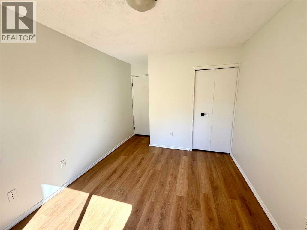Single Family House for Sale in   Elbow Drive SW Haysboro Calgary 