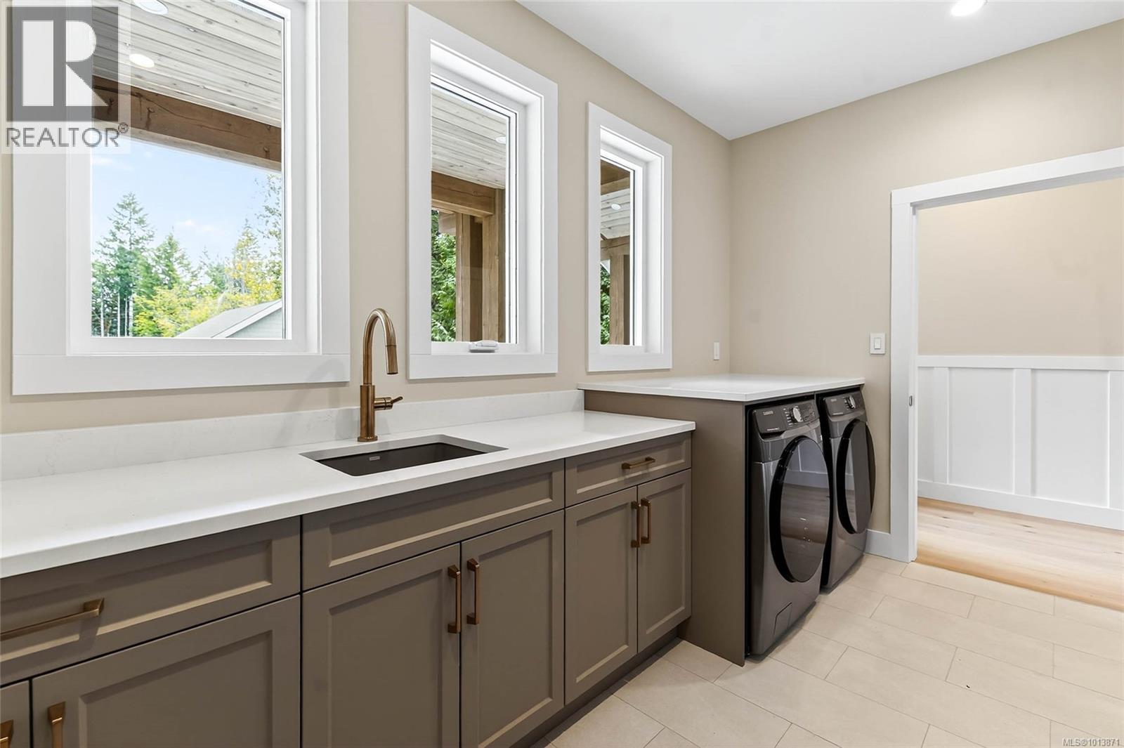 10089 Blower Rd, Port Alberni