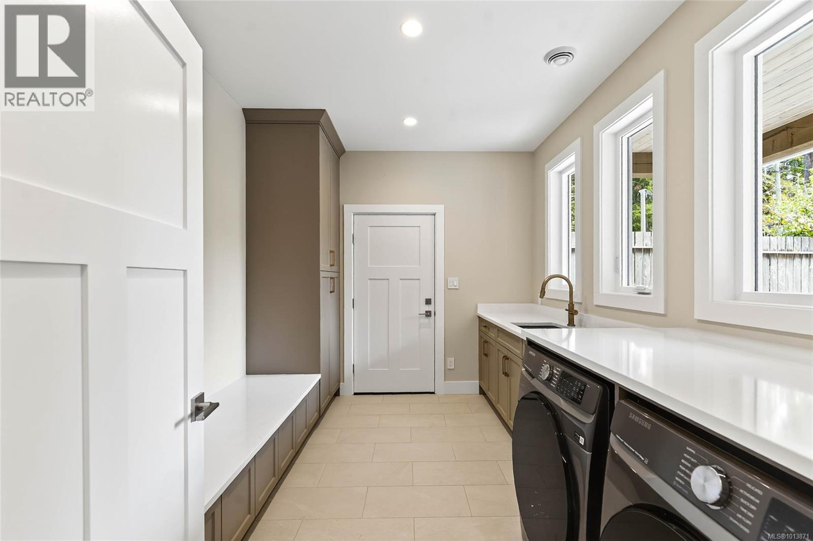 10089 Blower Rd, Port Alberni