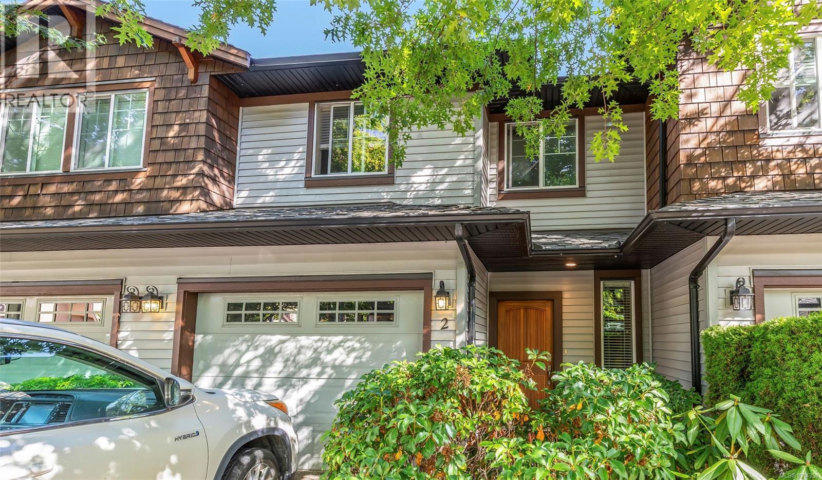 2 344 Hirst Ave, Parksville