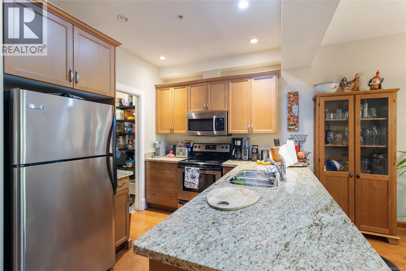 2 344 Hirst Ave, Parksville
