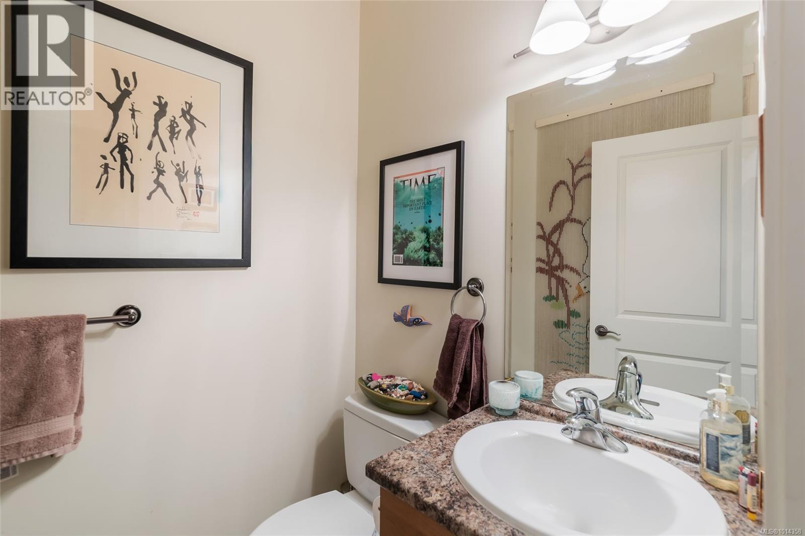 2 344 Hirst Ave, Parksville
