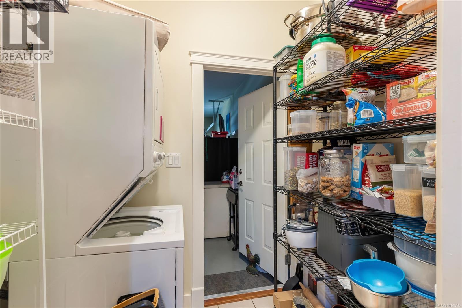 2 344 Hirst Ave, Parksville