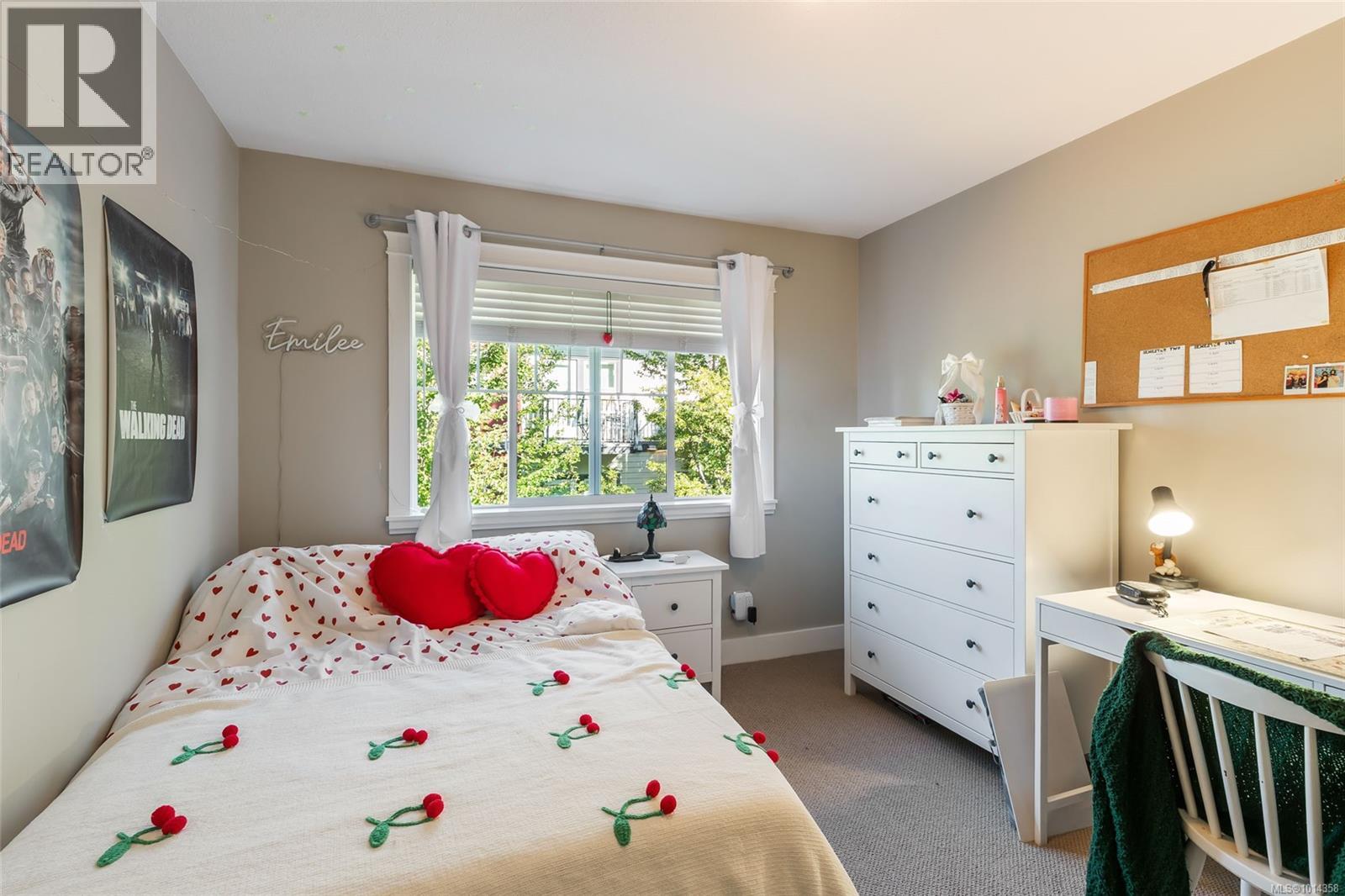 2 344 Hirst Ave, Parksville