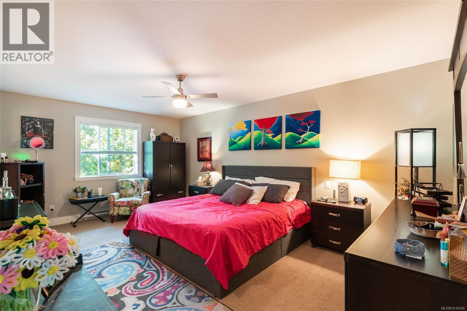 2 344 Hirst Ave, Parksville