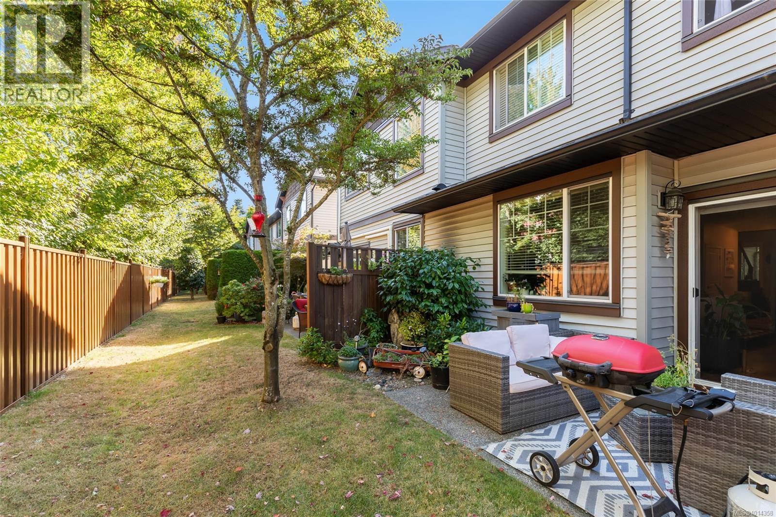 2 344 Hirst Ave, Parksville