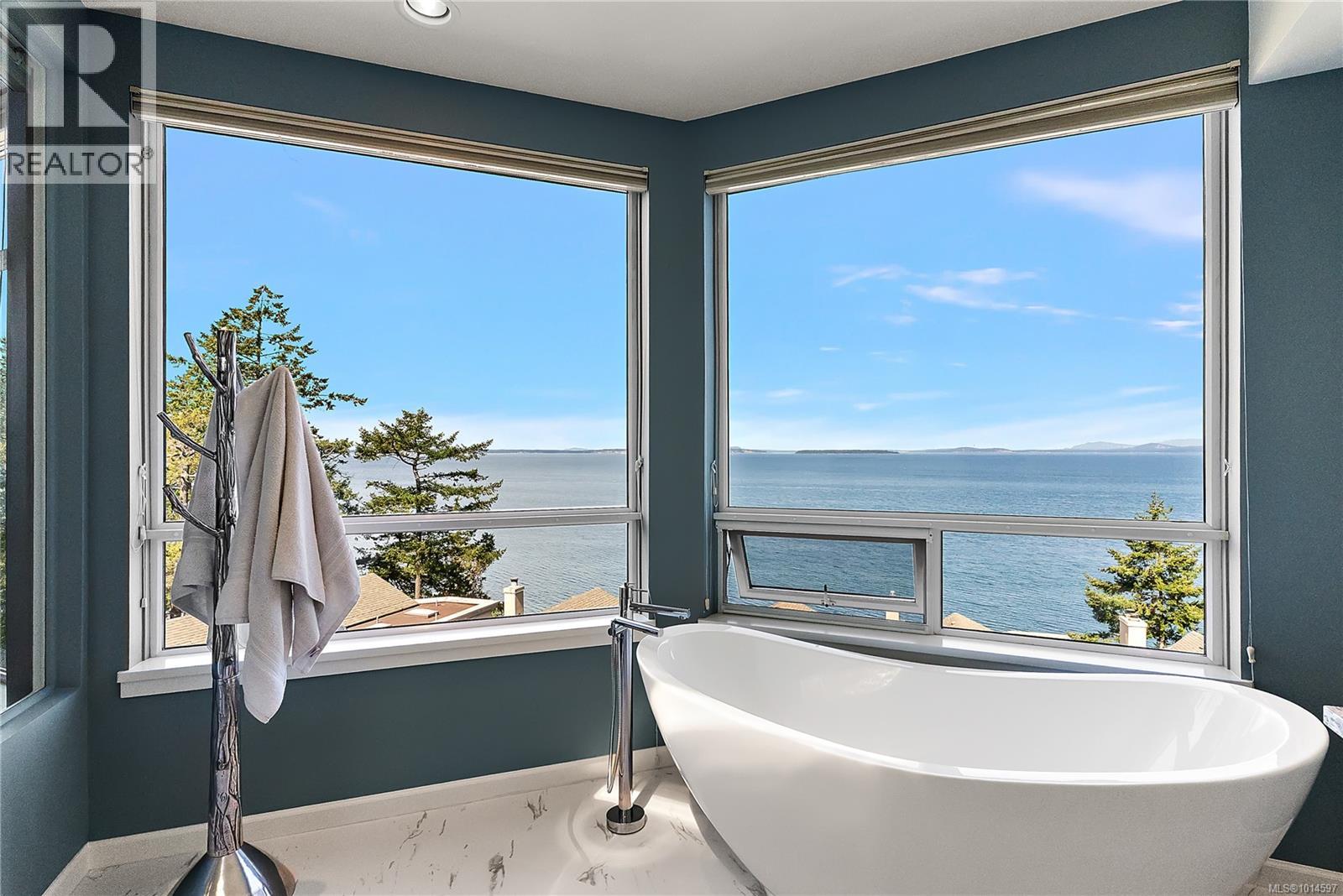 7 4771 Cordova Bay Rd, Saanich