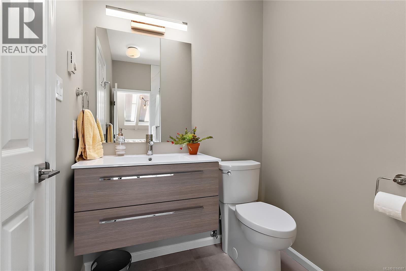 7 4771 Cordova Bay Rd, Saanich