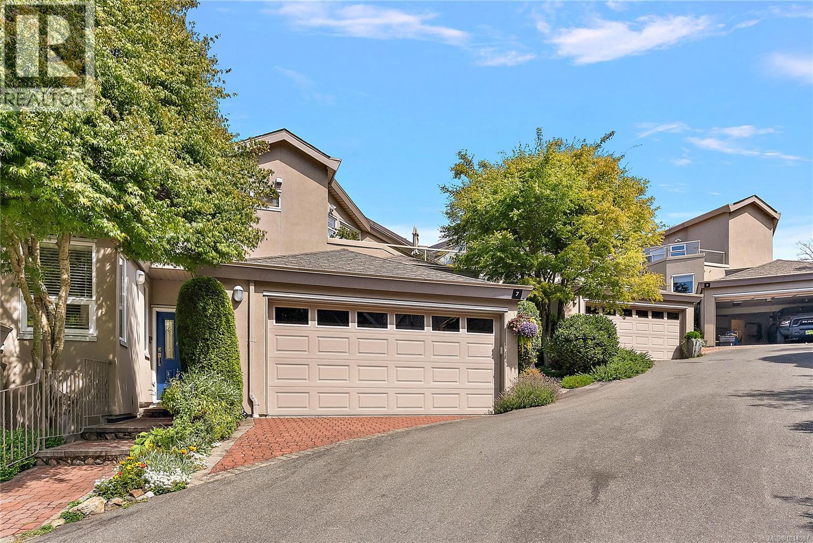 7 4771 Cordova Bay Rd, Saanich