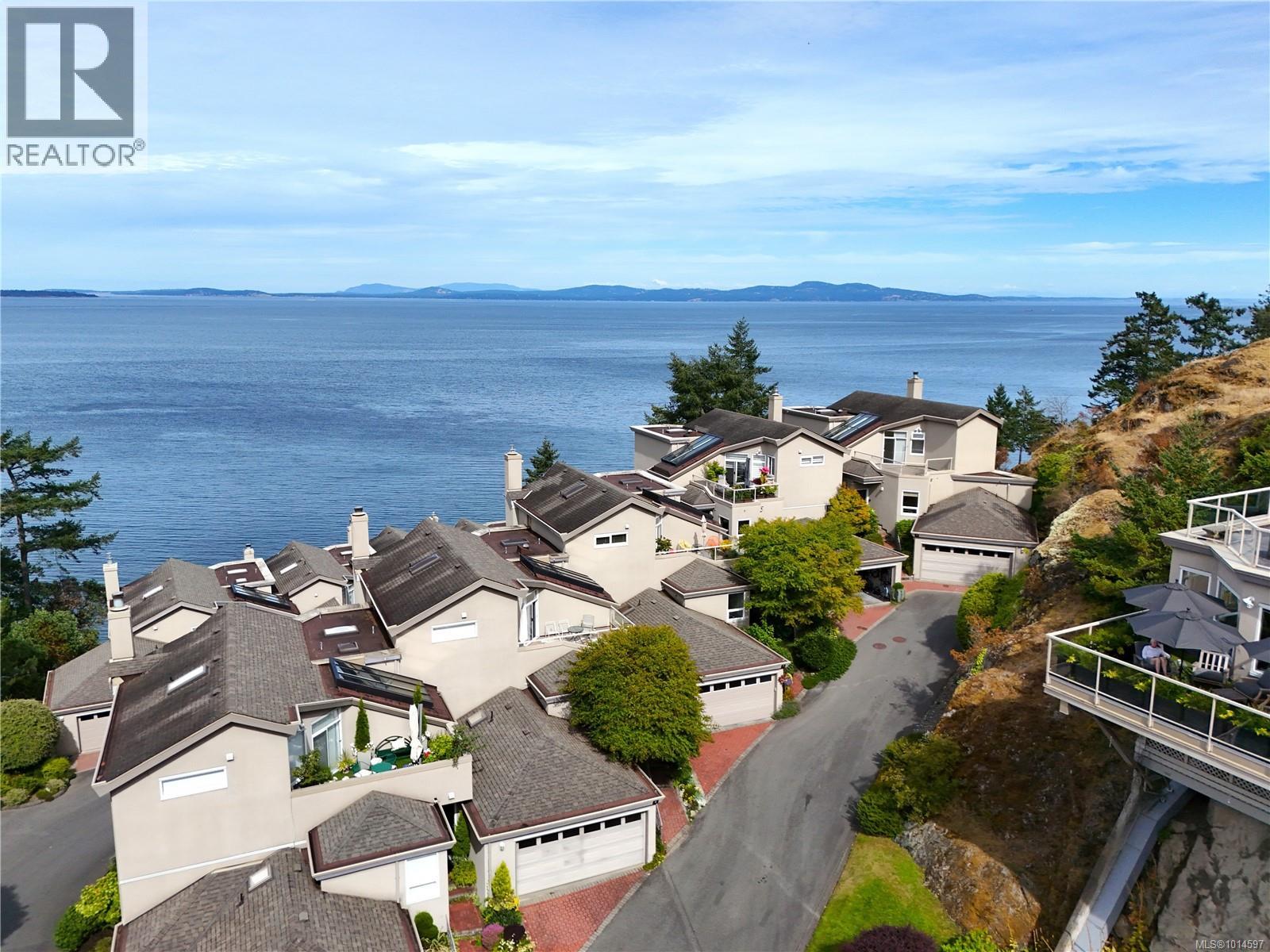 7 4771 Cordova Bay Rd, Saanich
