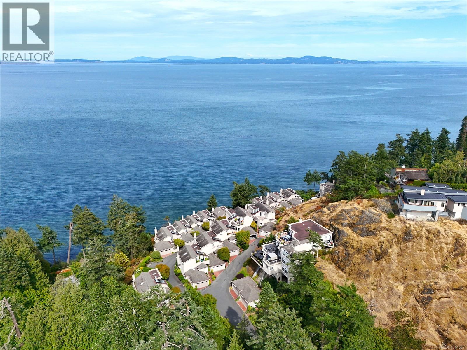 7 4771 Cordova Bay Rd, Saanich