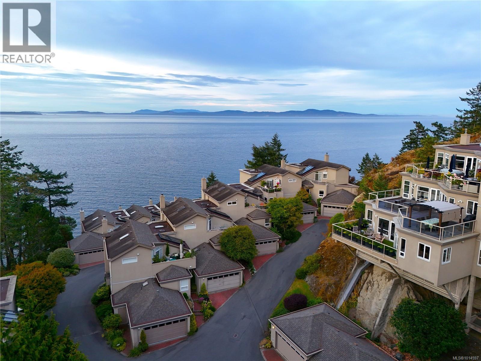 7 4771 Cordova Bay Rd, Saanich