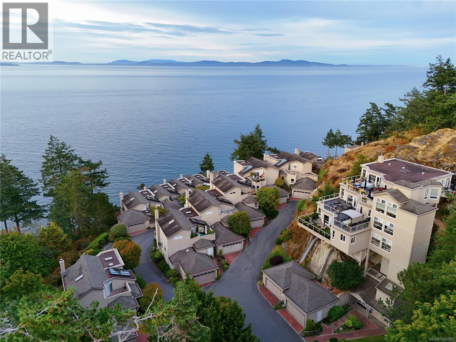 7 4771 Cordova Bay Rd, Saanich