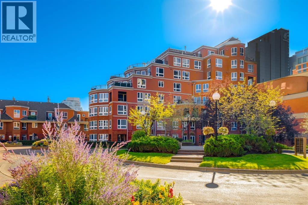 8704, 400 Eau Claire Avenue SW, Calgary, Alberta