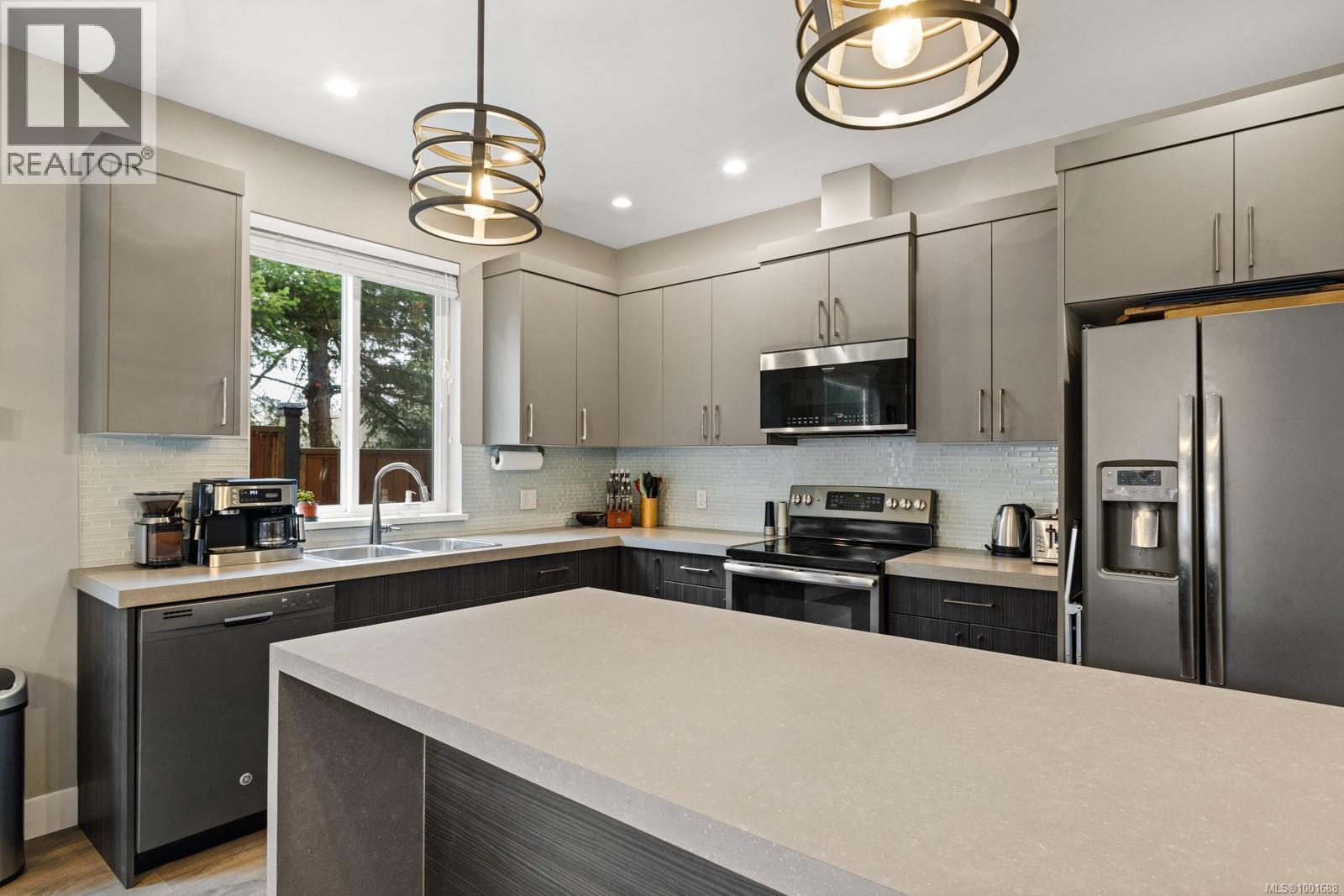  6512 Arranwood Drive, Sooke