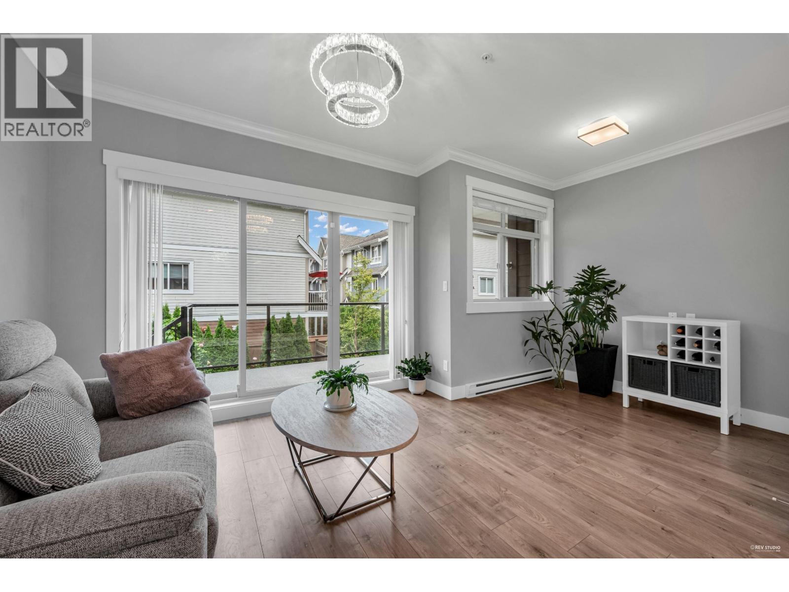 4 3126 WELLINGTON STREET, Port Coquitlam