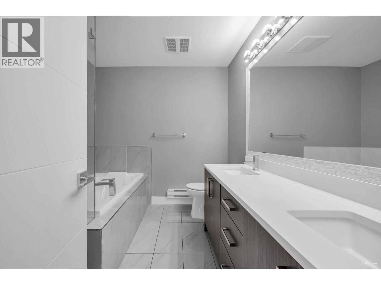 4 3126 WELLINGTON STREET, Port Coquitlam