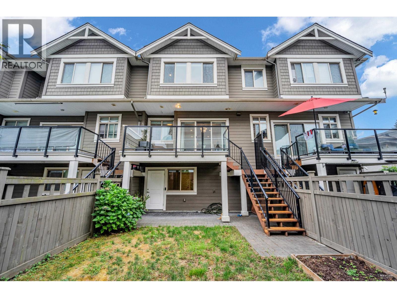 4 3126 WELLINGTON STREET, Port Coquitlam