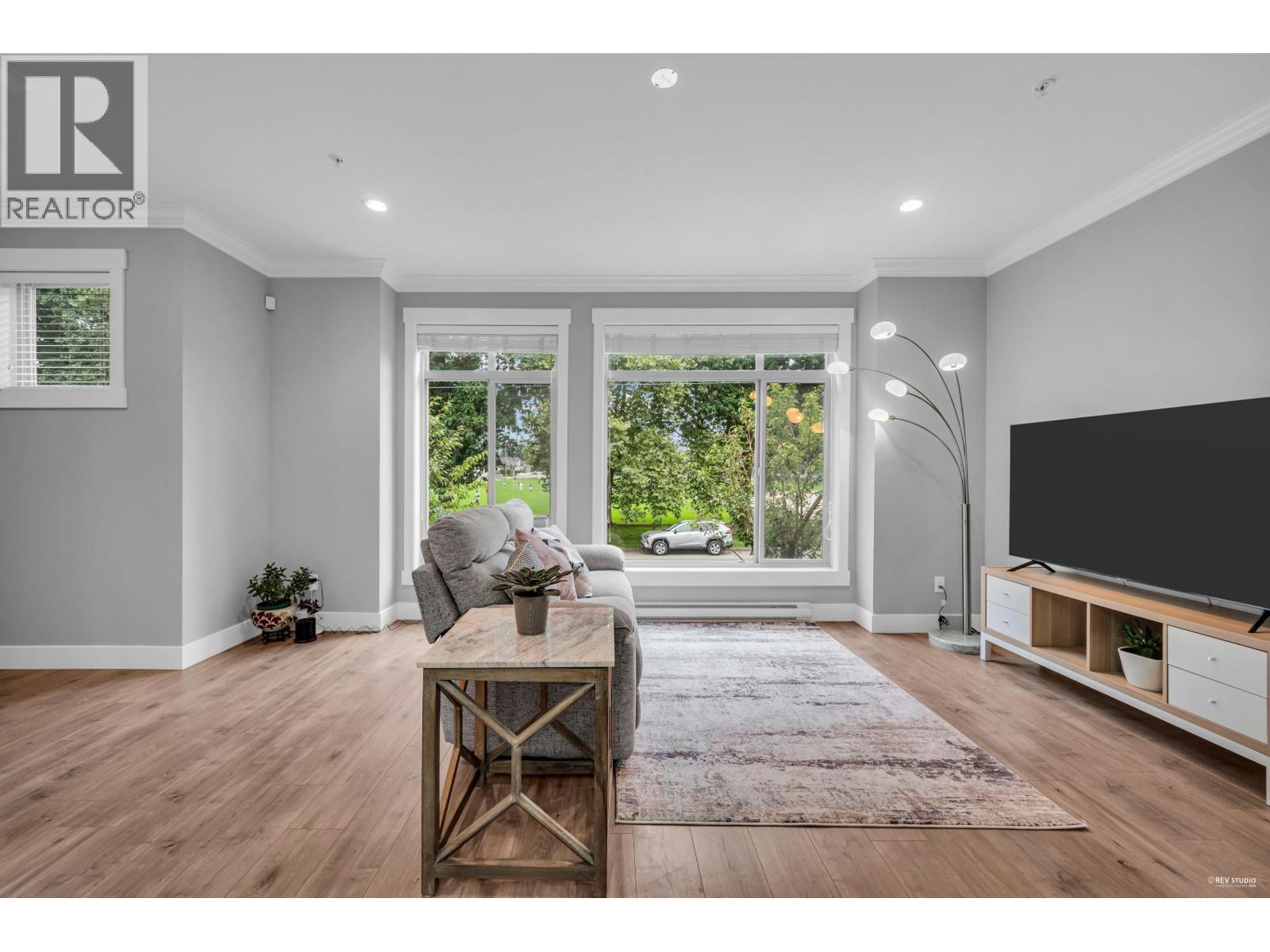 4 3126 WELLINGTON STREET, Port Coquitlam