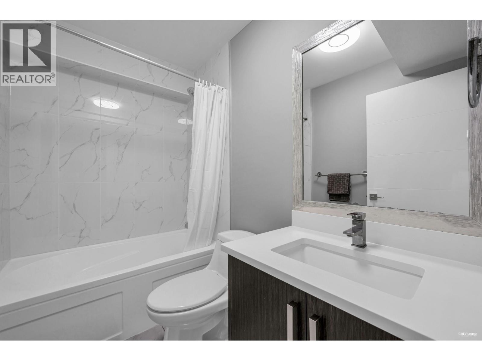 4 3126 WELLINGTON STREET, Port Coquitlam