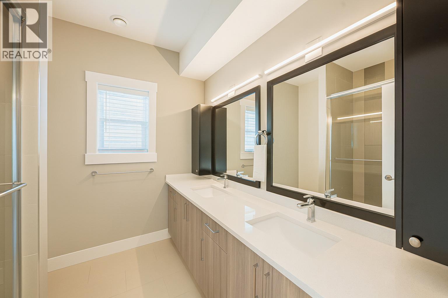  3561 Goldie Way, West Kelowna