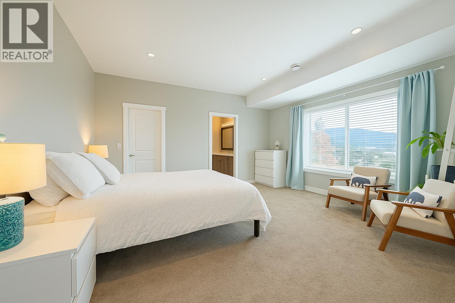  3561 Goldie Way, West Kelowna