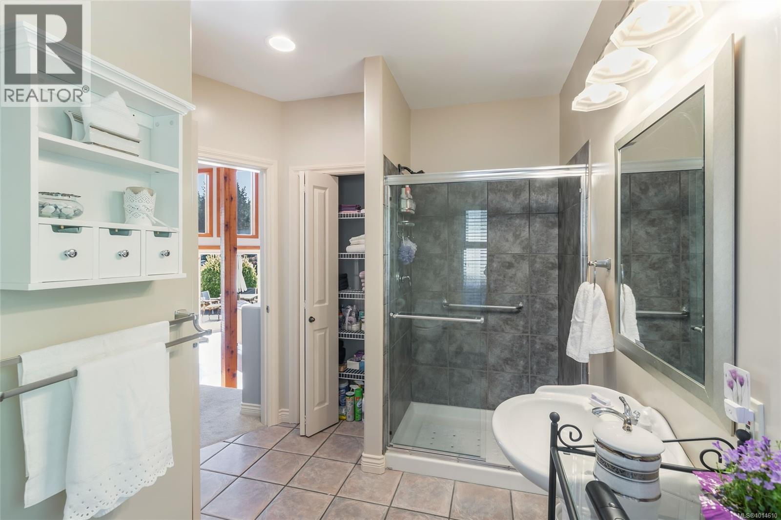 3380 Redden Rd, Nanoose Bay