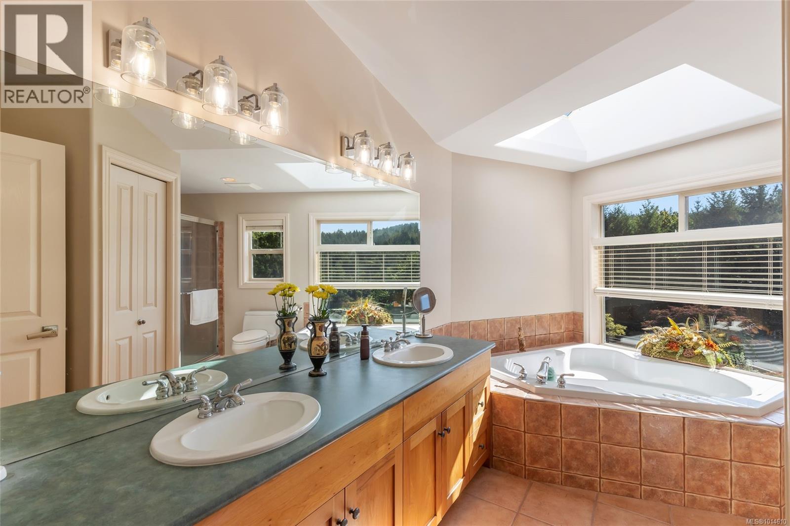 3380 Redden Rd, Nanoose Bay
