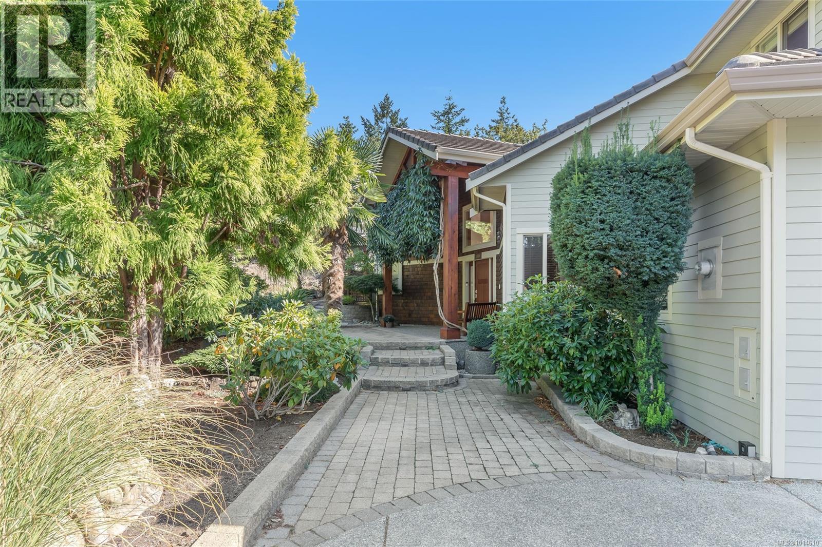 3380 Redden Rd, Nanoose Bay