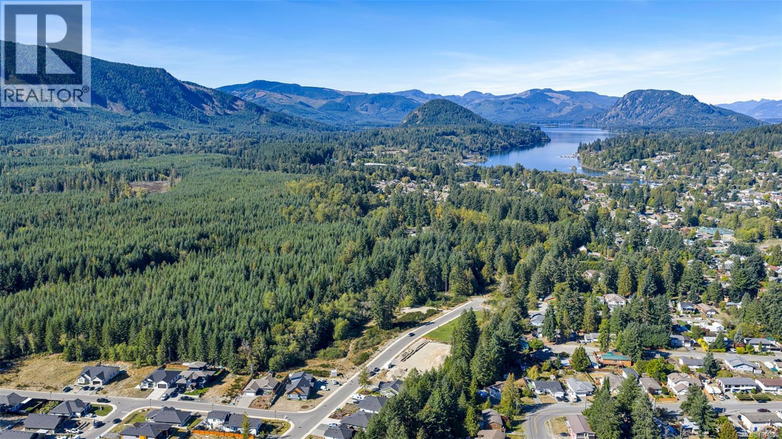 129 Edgewood Dr, Lake Cowichan