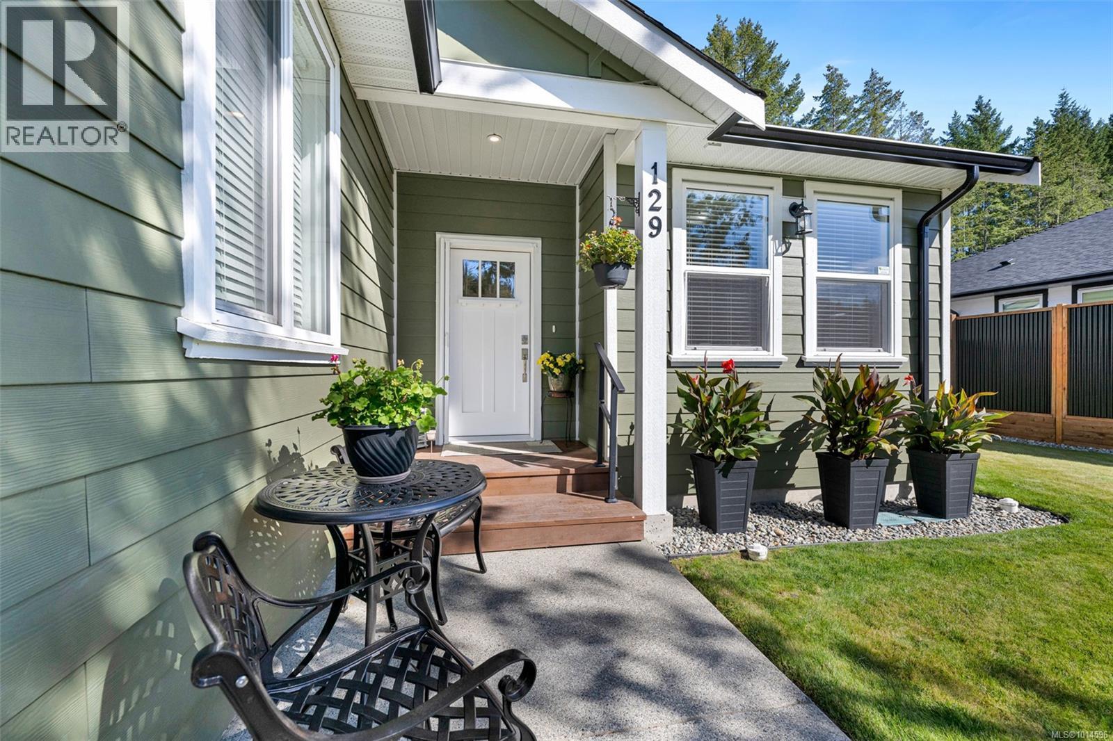 129 Edgewood Dr, Lake Cowichan