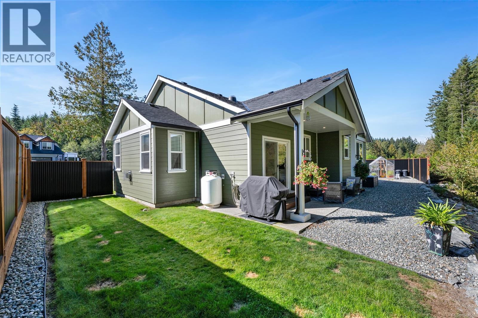 129 Edgewood Dr, Lake Cowichan