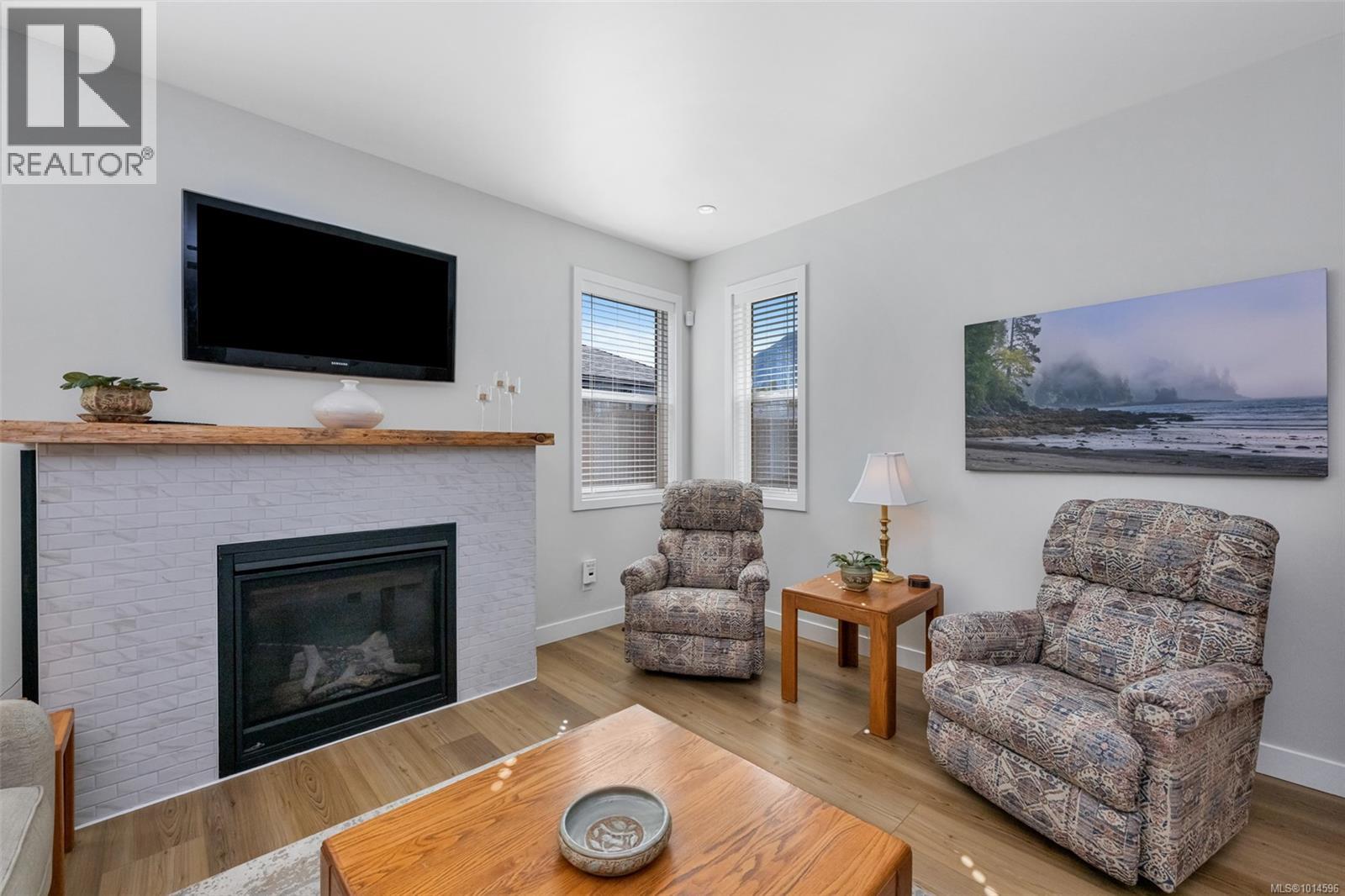 129 Edgewood Dr, Lake Cowichan
