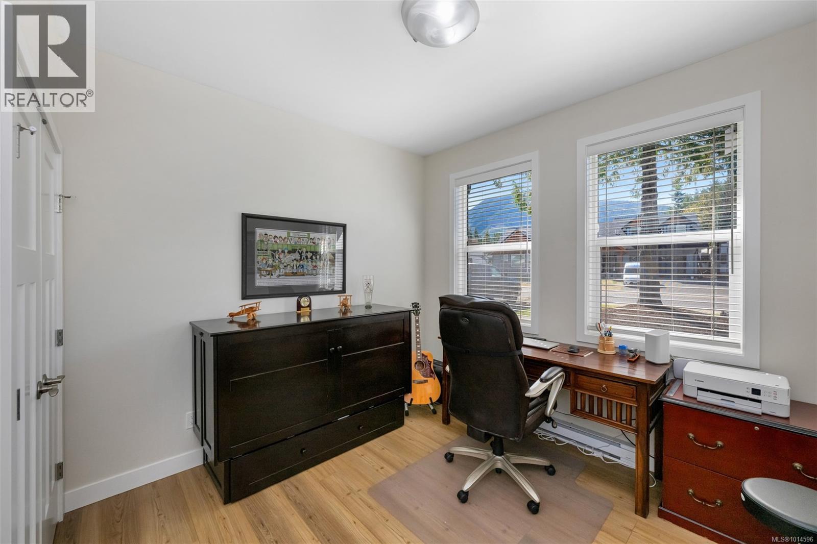 129 Edgewood Dr, Lake Cowichan