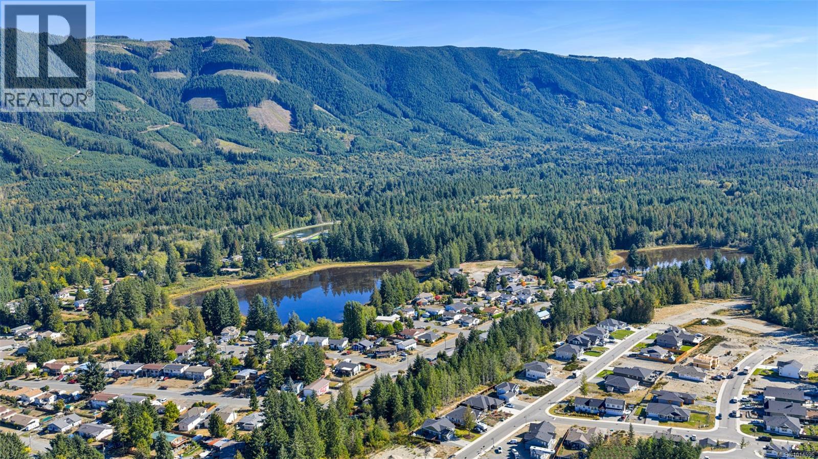 129 Edgewood Dr, Lake Cowichan