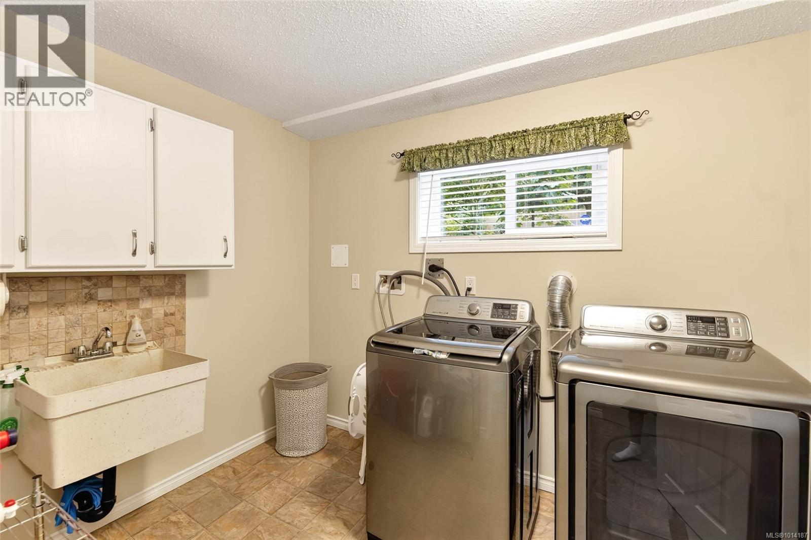 3654 Fowlie Cres, Port Alberni