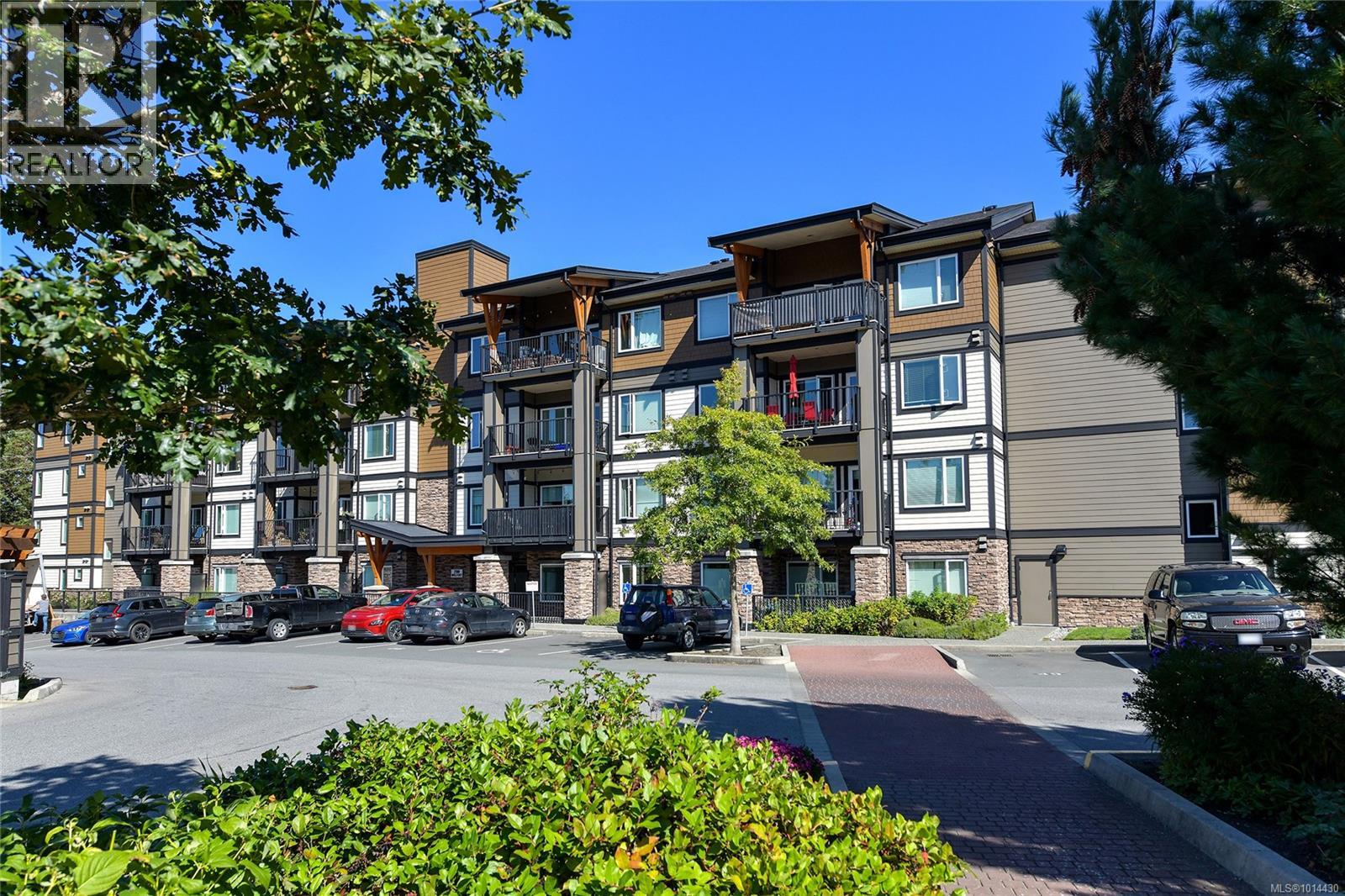 403 290 Wilfert Road, View Royal