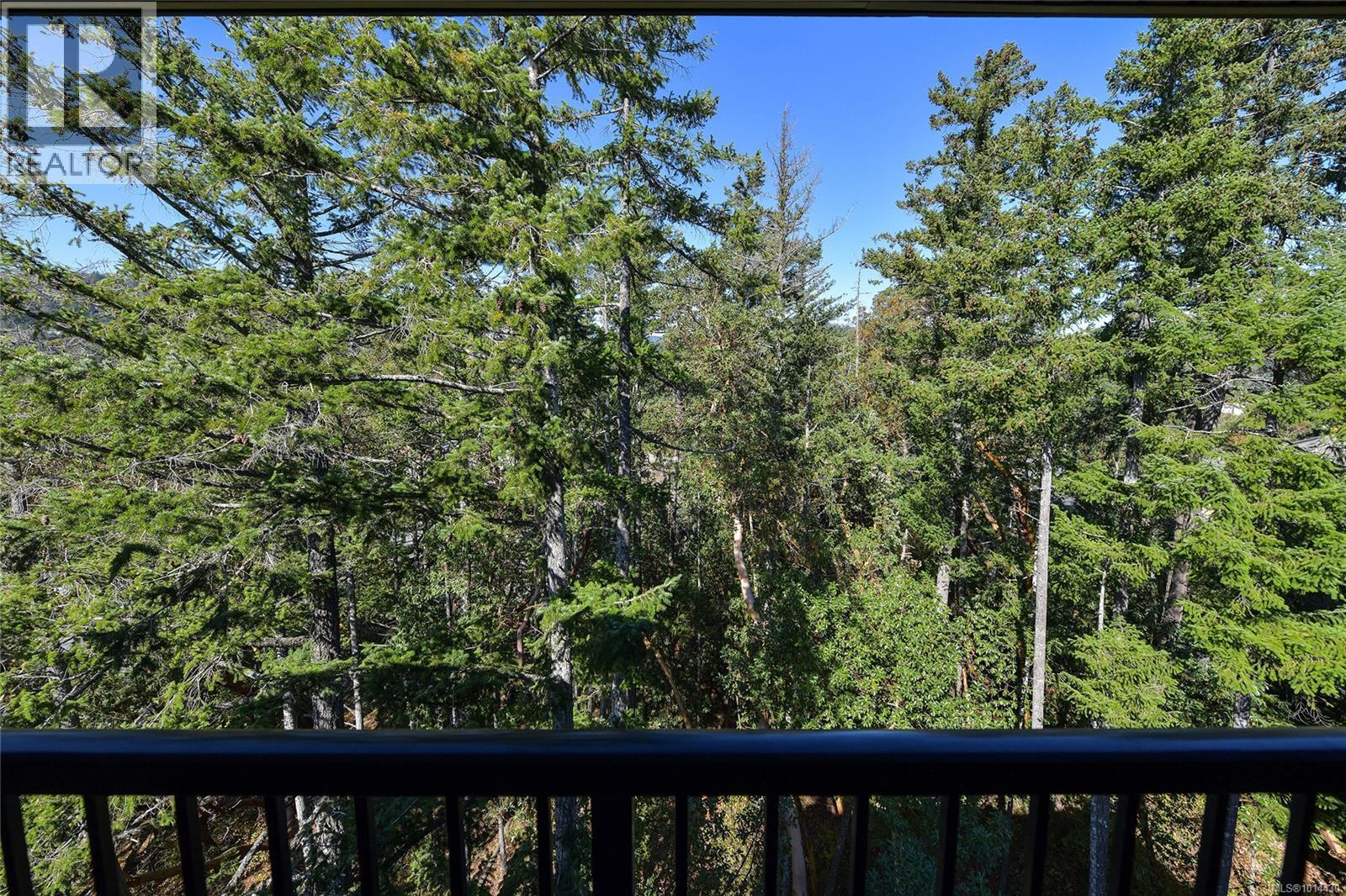 403 290 Wilfert Road, View Royal
