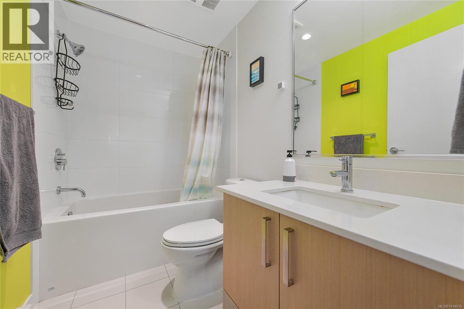 403 290 Wilfert Road, View Royal