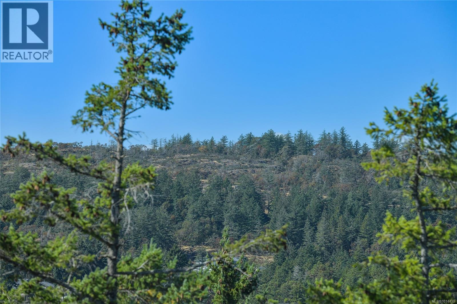 403 290 Wilfert Road, View Royal