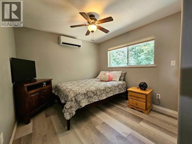 A-6855 IRVINE STREET, Powell River