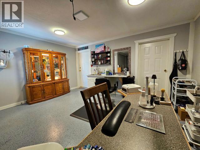 A-6855 IRVINE STREET, Powell River