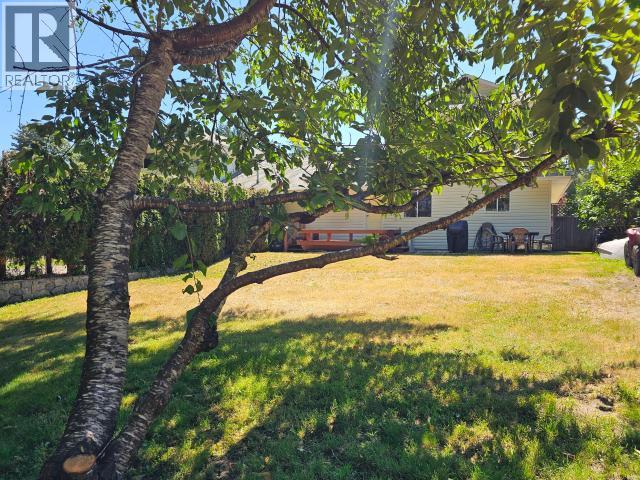 A-6855 IRVINE STREET, Powell River