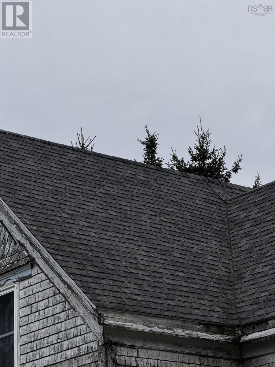 2121 Loch Lomond Road - 26