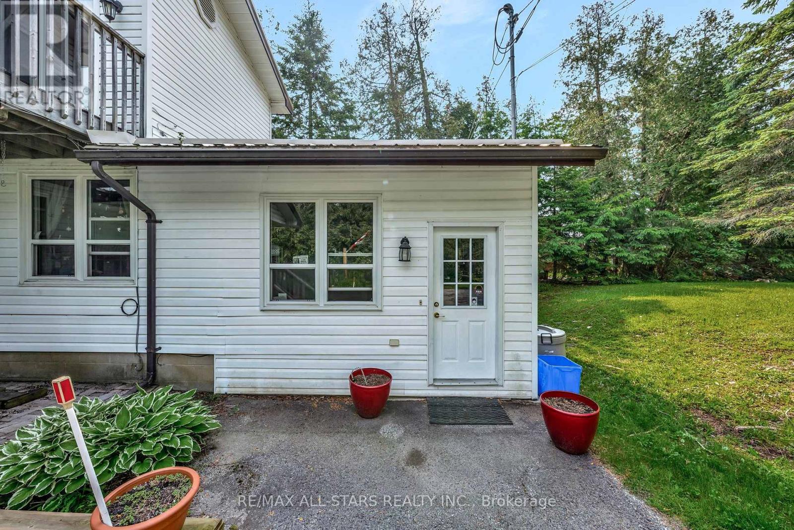 14 WYCHWOOD DRIVE E - 10