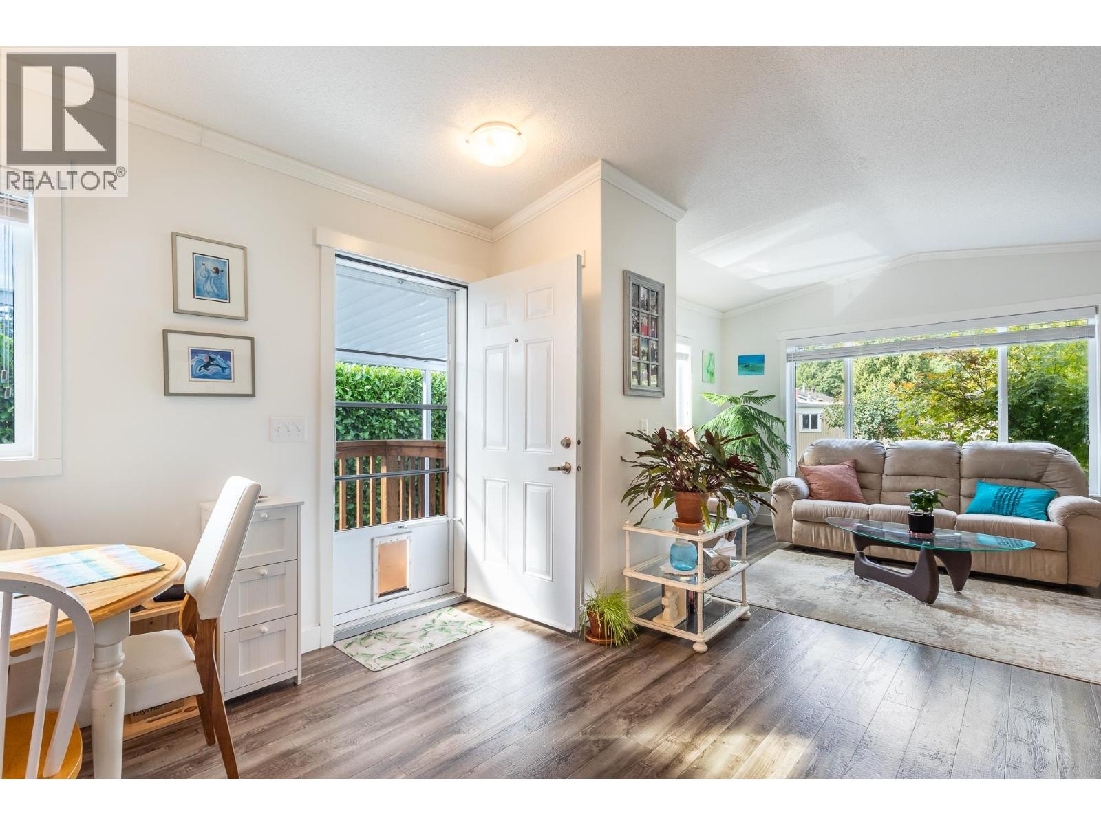 23 4496 SUNSHINE COAST HIGHWAY, Sechelt