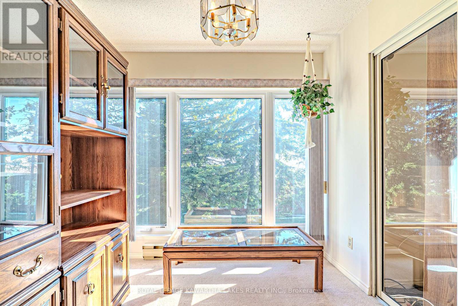 #215 2 HERITAGE WAY - 10