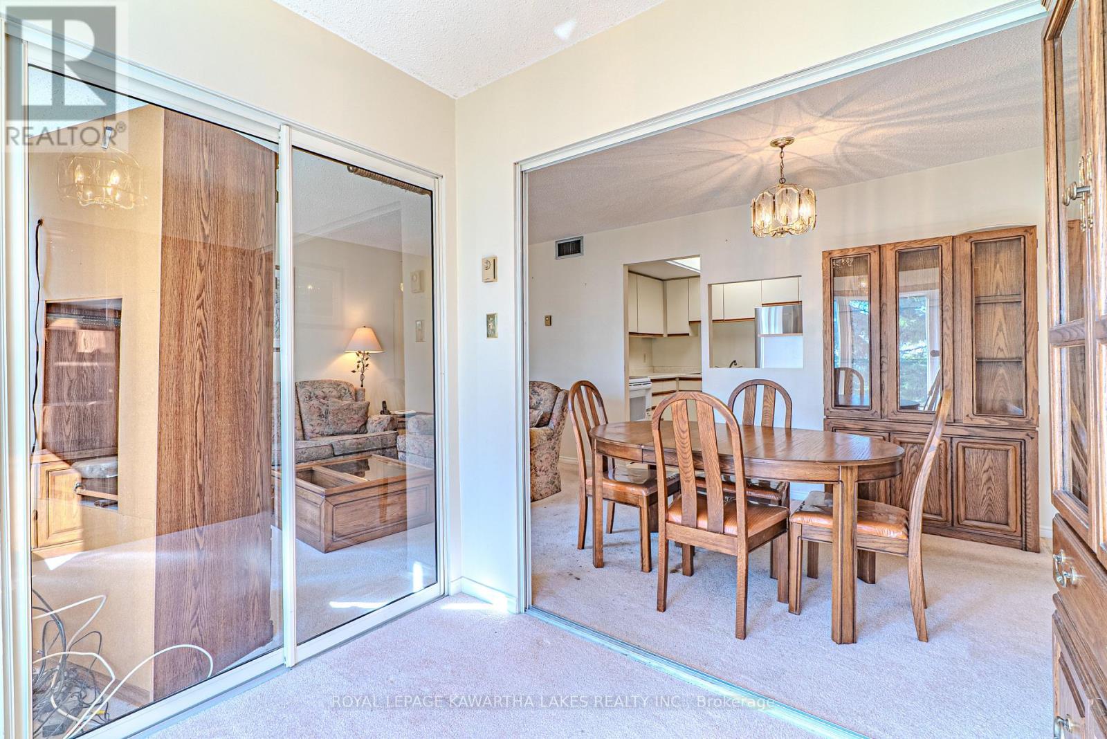 #215 2 HERITAGE WAY - 11
