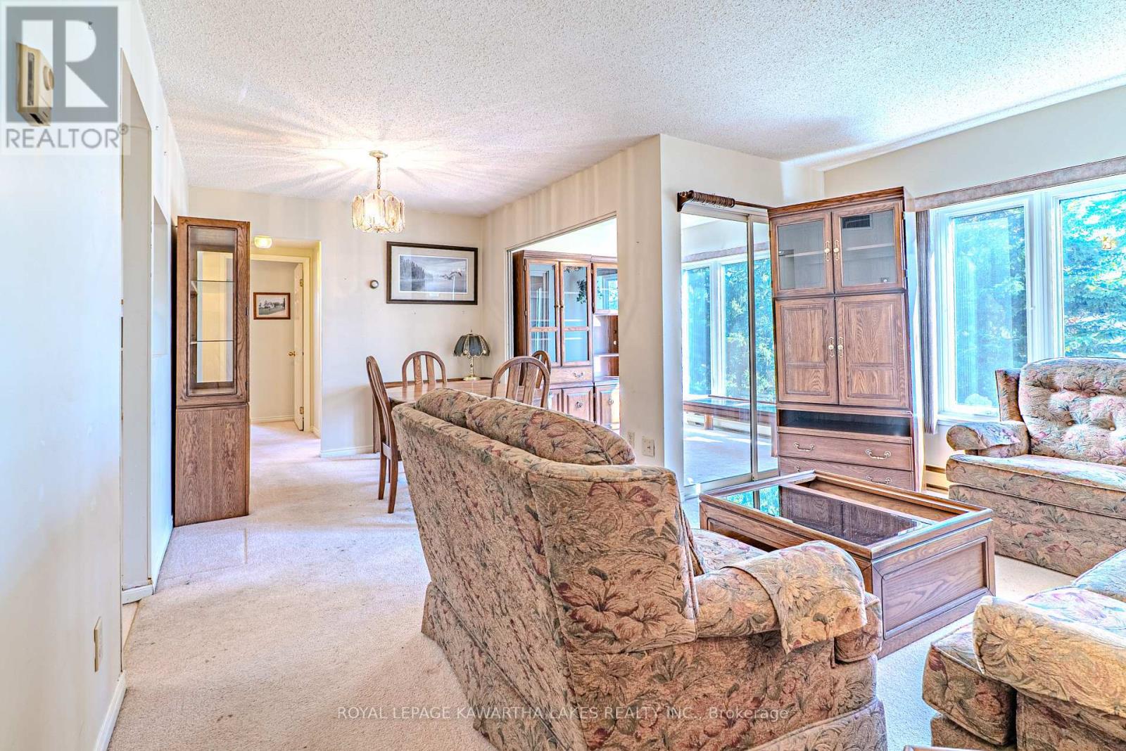 #215 2 HERITAGE WAY - 14